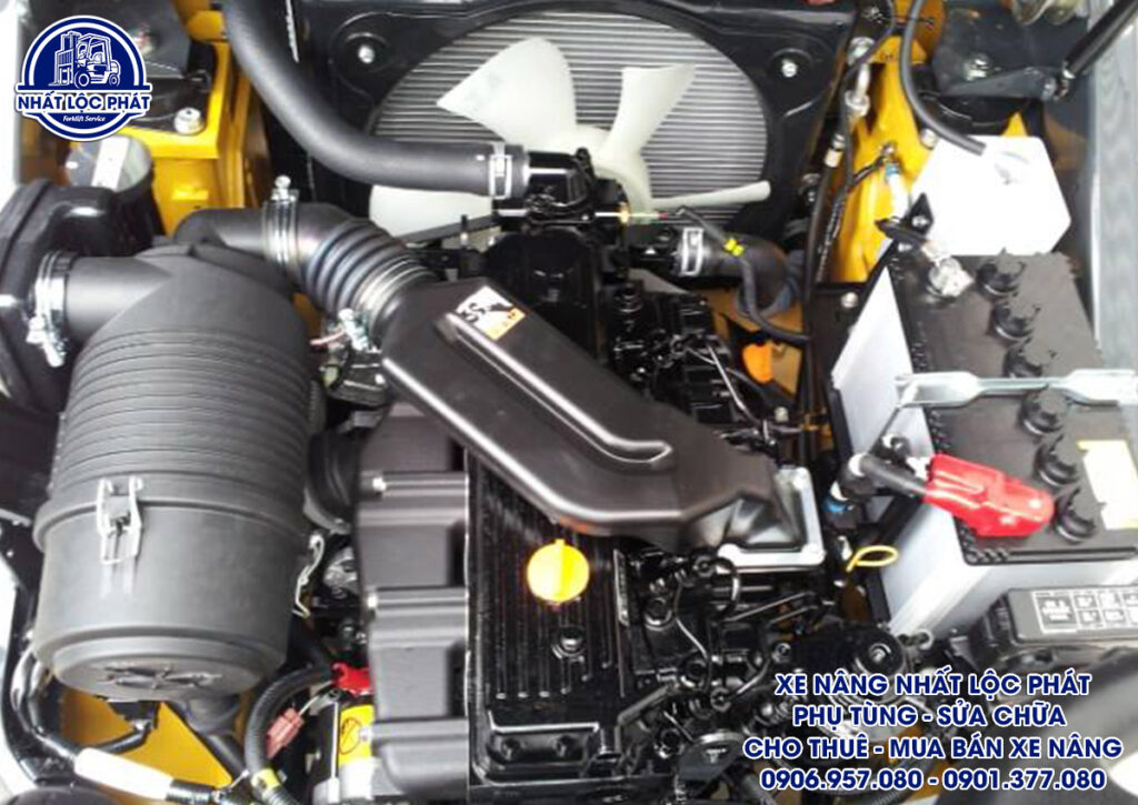 Xe Nâng Dầu Komatsu FD25-17 2.5 Tấn