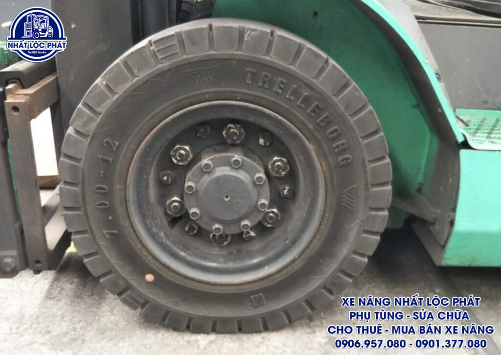 nâng hạ hàng hóa trong môi trường công nghiệp