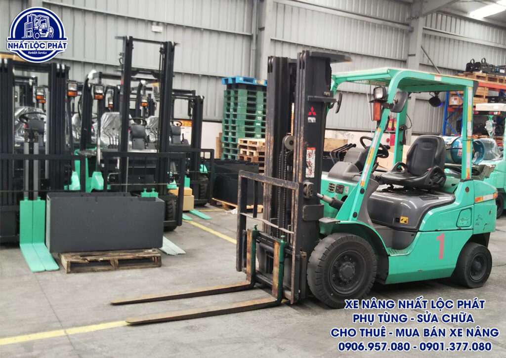 Xe Nâng Mitsubishi FG25NT Chạy Xăng Gas 2.5 Tấn Cũ
