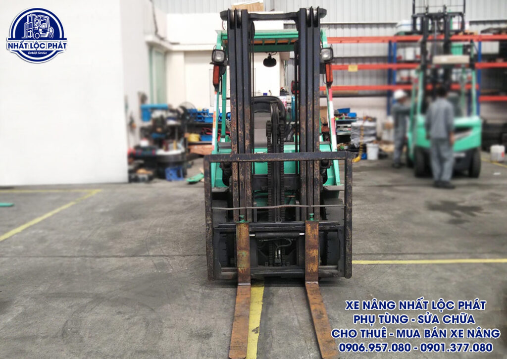 Xe Nâng Mitsubishi FG25NT Chạy Xăng Gas 2.5 Tấn Cũ