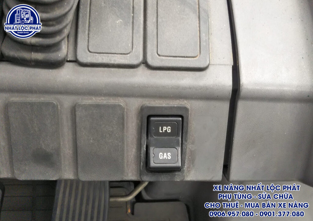 Xe Nâng Mitsubishi FG25NT Chạy Xăng Gas 2.5 Tấn Cũ